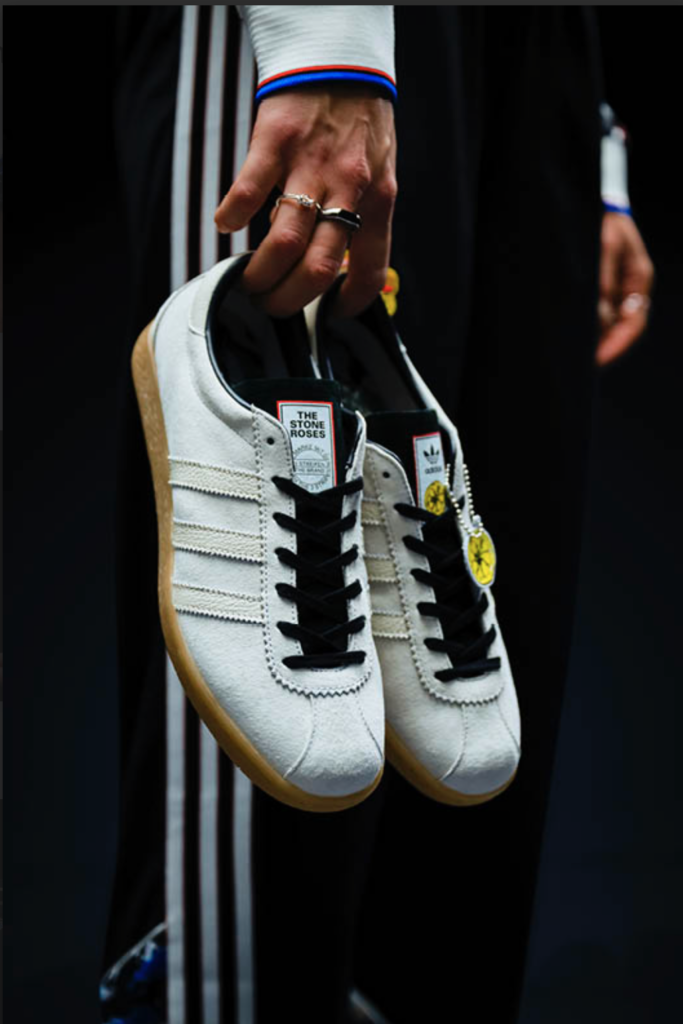 adidas presenta Manchester United x The Stone Roses: fútbol y música se unen en una colección icónica